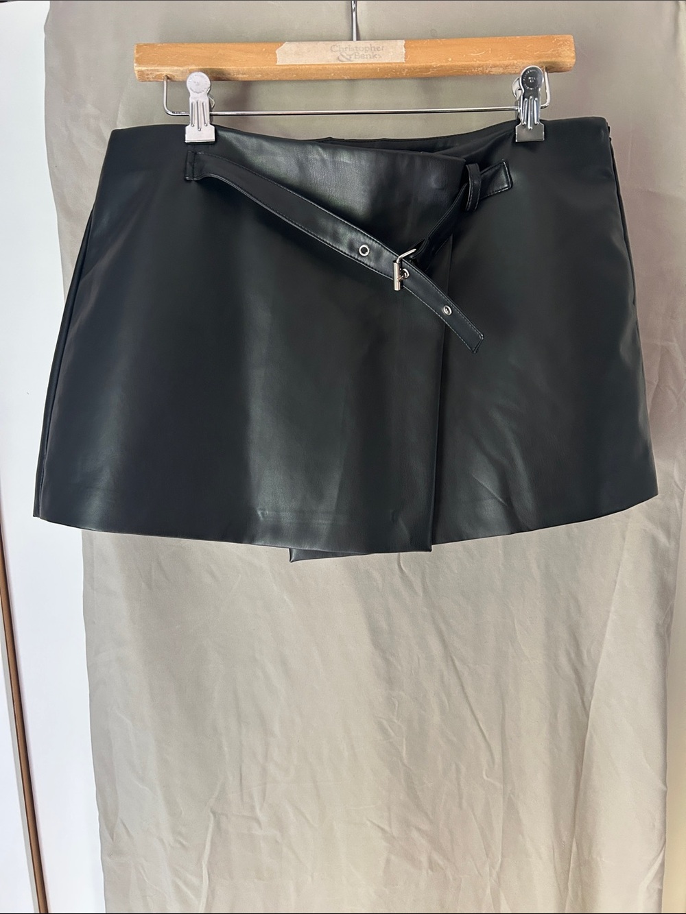 HYFVE Black Faux Leather Mini Skirt with Belted Detail Size Large- NWT’s